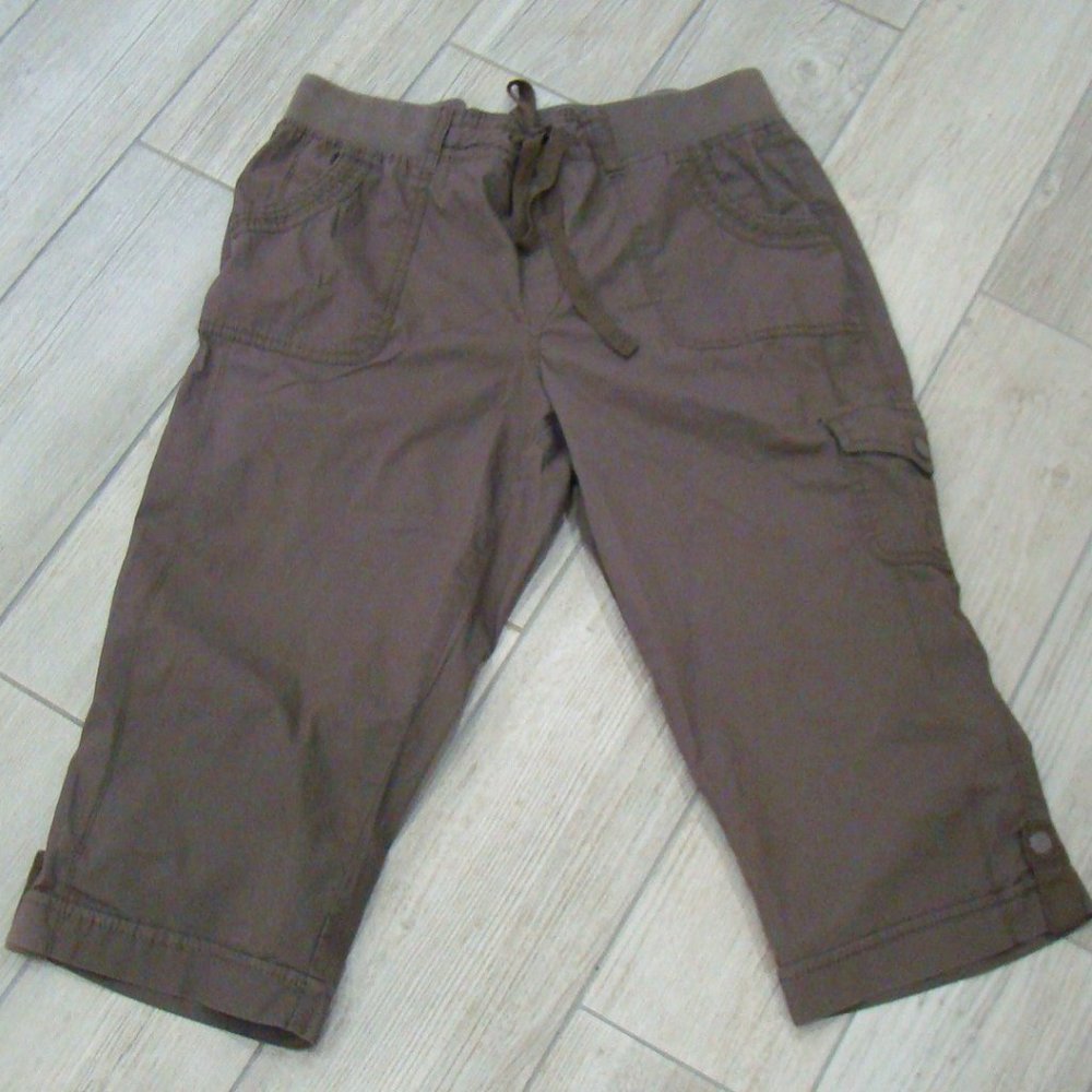 Gloria Vanderbilt Cropped Brown Cargo Pants - size 10